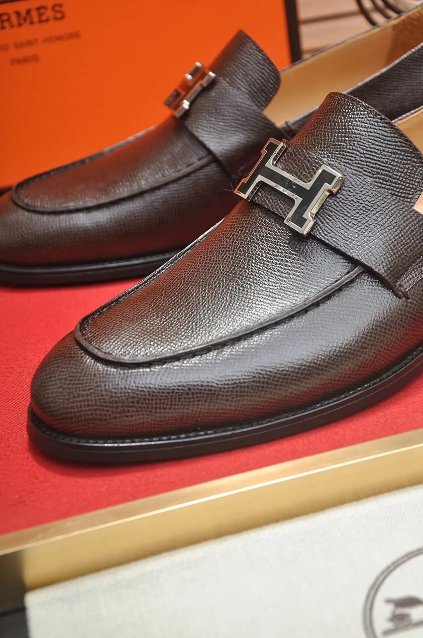 Men's shoes💰520💶[HERMES] (cowhide lining)🍀Italian top luxury🍀He does not pursue novel styles and gorgeous colors, but attracts the favor of successful men with his flawless, elegant and classic style. Formal leather shoes This very comfortable, simple and stable style allows you to easily match any style! The pattern is absolutely 1:1 refined from the original case, and we strive for excellence in materials, imported cowhide + cowhide lining💪💪💪extraordinary texture👍! .Code number: 38-45 (45 customized)